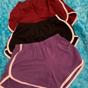 cute set of 3 no brand shorts with white outline